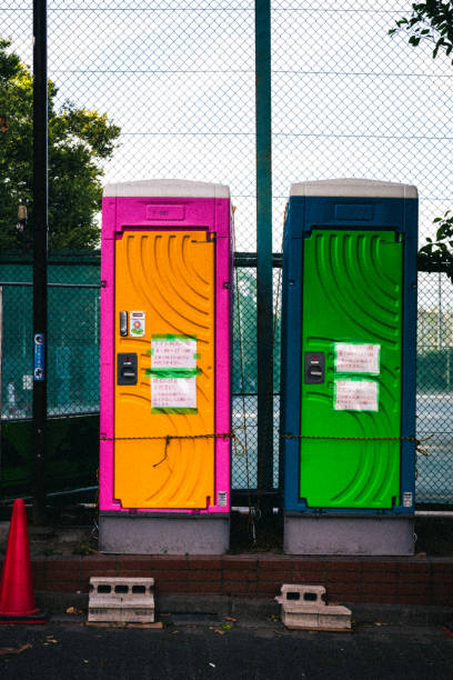 Best Portable restroom trailer rental  in Davie, FL
